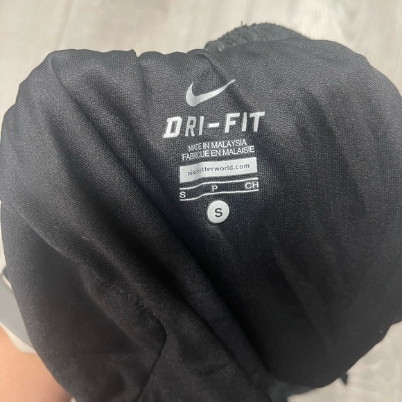 Nike Dri-Fit Shorts - Picture 2 of 3